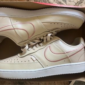 Nike Court Vision Low Women’s Sneakers Size 11 NWT